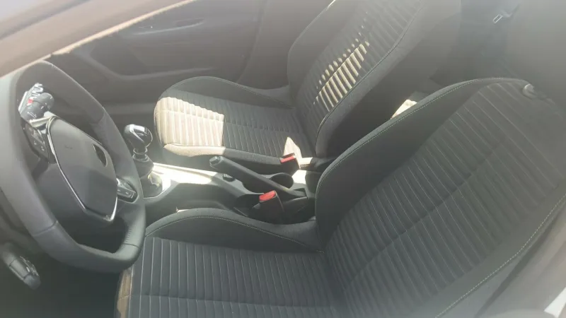 Image secondaire du véhicule 11