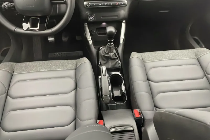 Image secondaire du véhicule 11