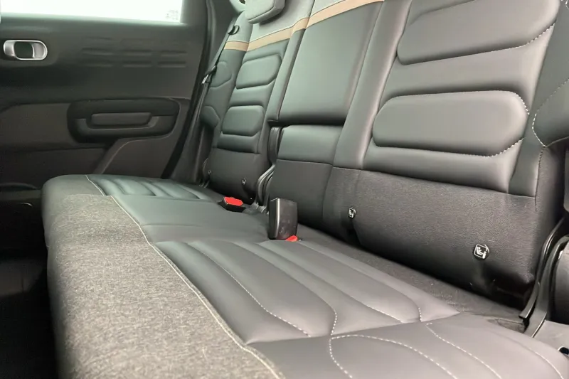 Image secondaire du véhicule 15