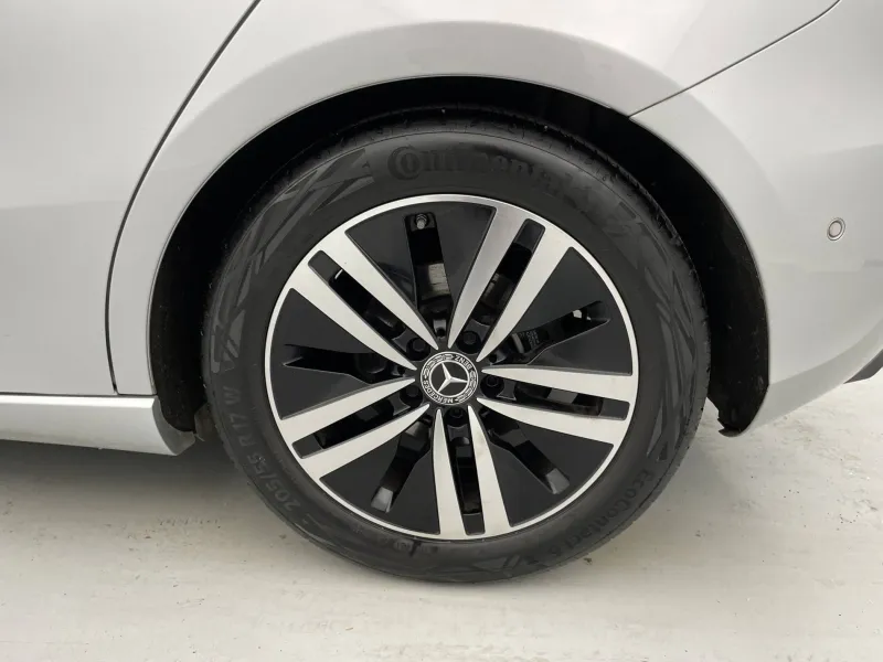 Image secondaire du véhicule 18