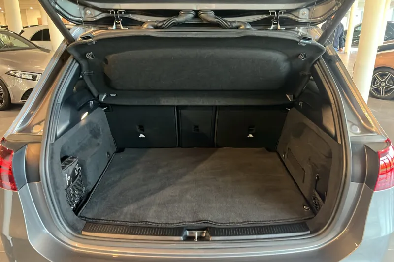 Image secondaire du véhicule 10