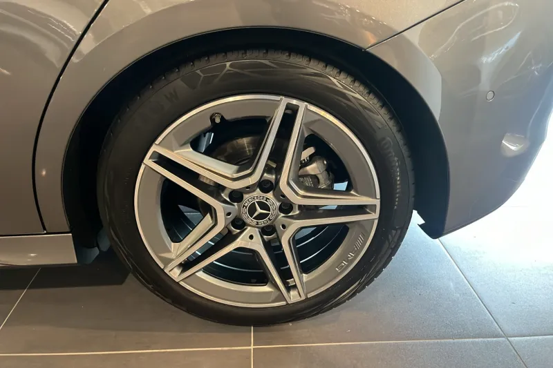 Image secondaire du véhicule 14