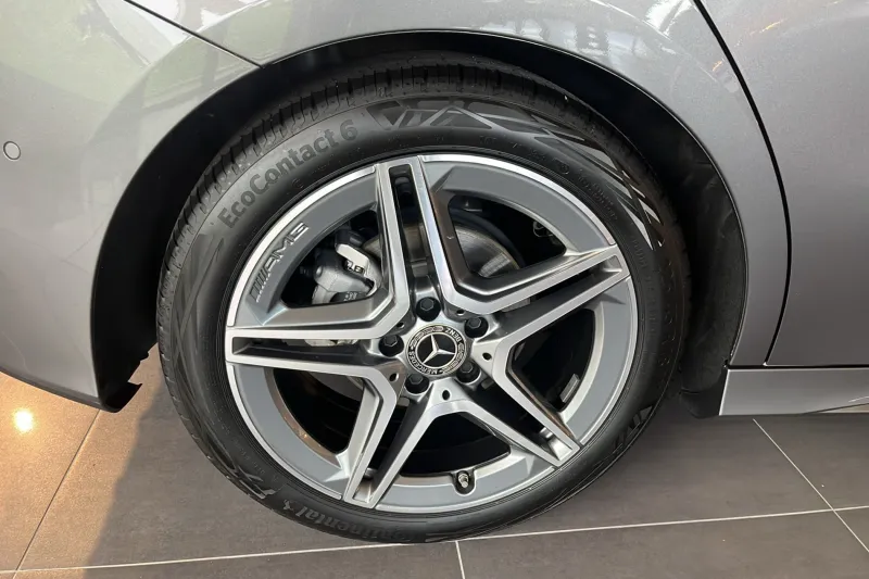 Image secondaire du véhicule 15