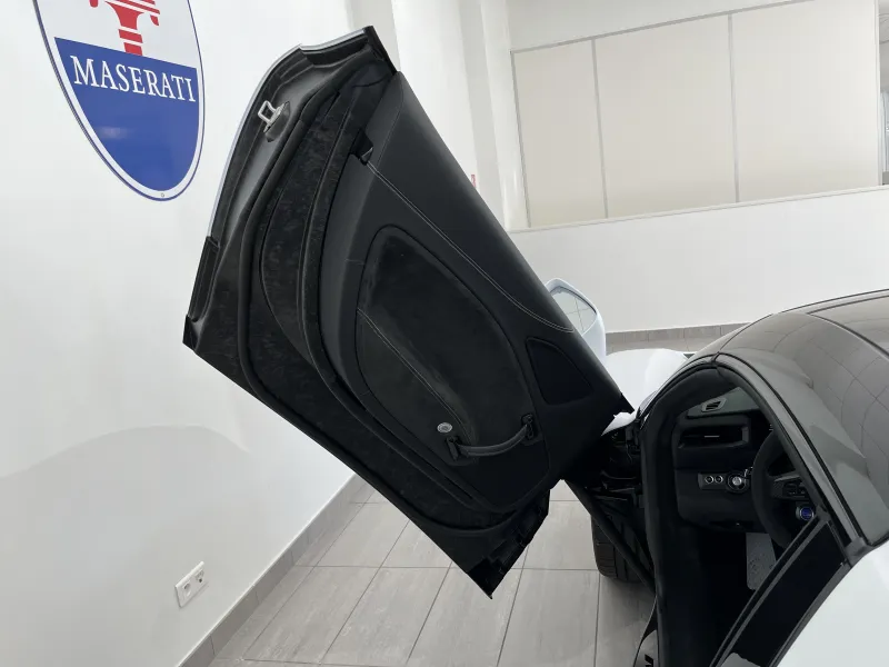 Image secondaire du véhicule 12