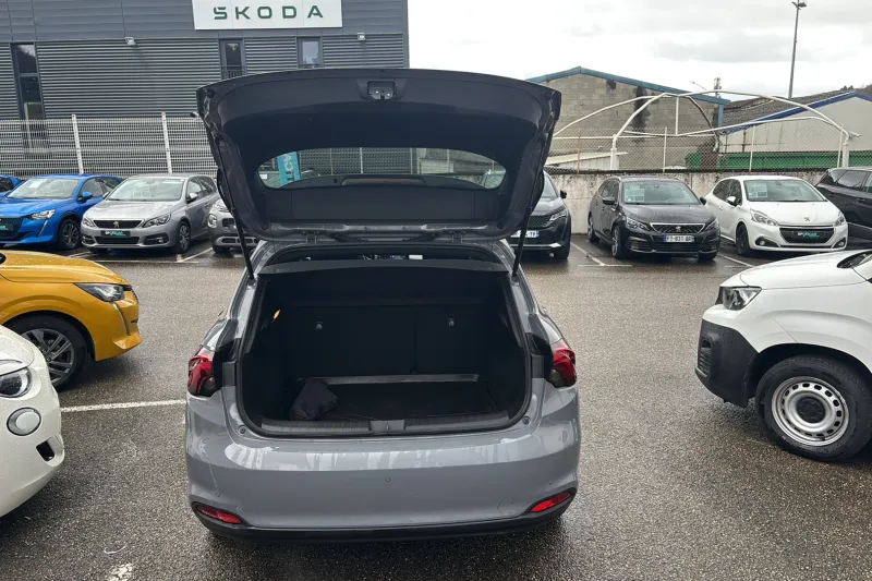 Image secondaire du véhicule 10