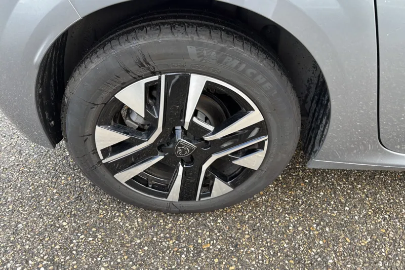 Image secondaire du véhicule 16