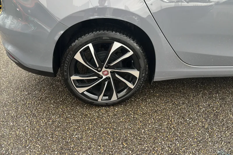 Image secondaire du véhicule 15