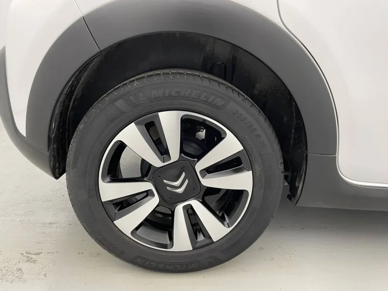 Image secondaire du véhicule 19