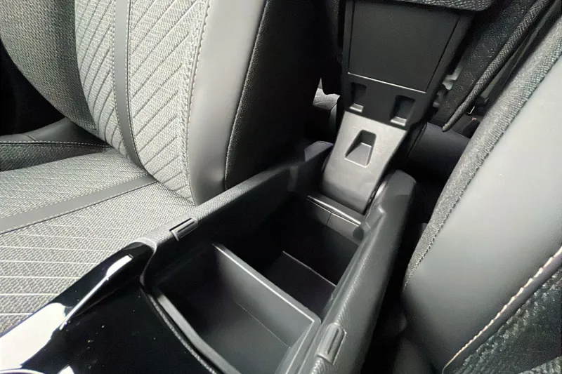 Image secondaire du véhicule 24