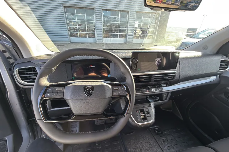 Image secondaire du véhicule 11