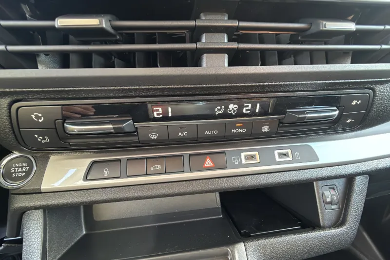 Image secondaire du véhicule 21