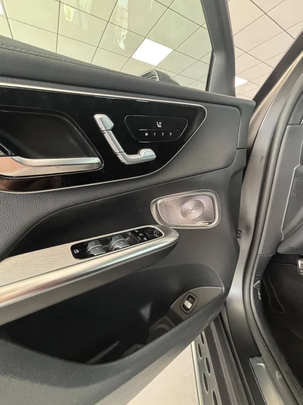 Image secondaire du véhicule 8