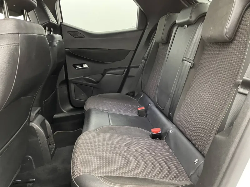 Image secondaire du véhicule 16