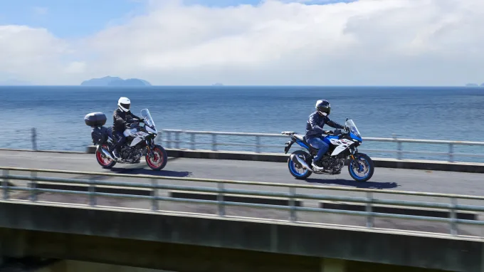Suzuki SV-7GX : pont bord de mer