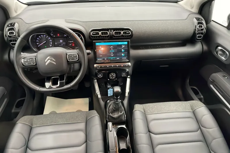 Image secondaire du véhicule 10