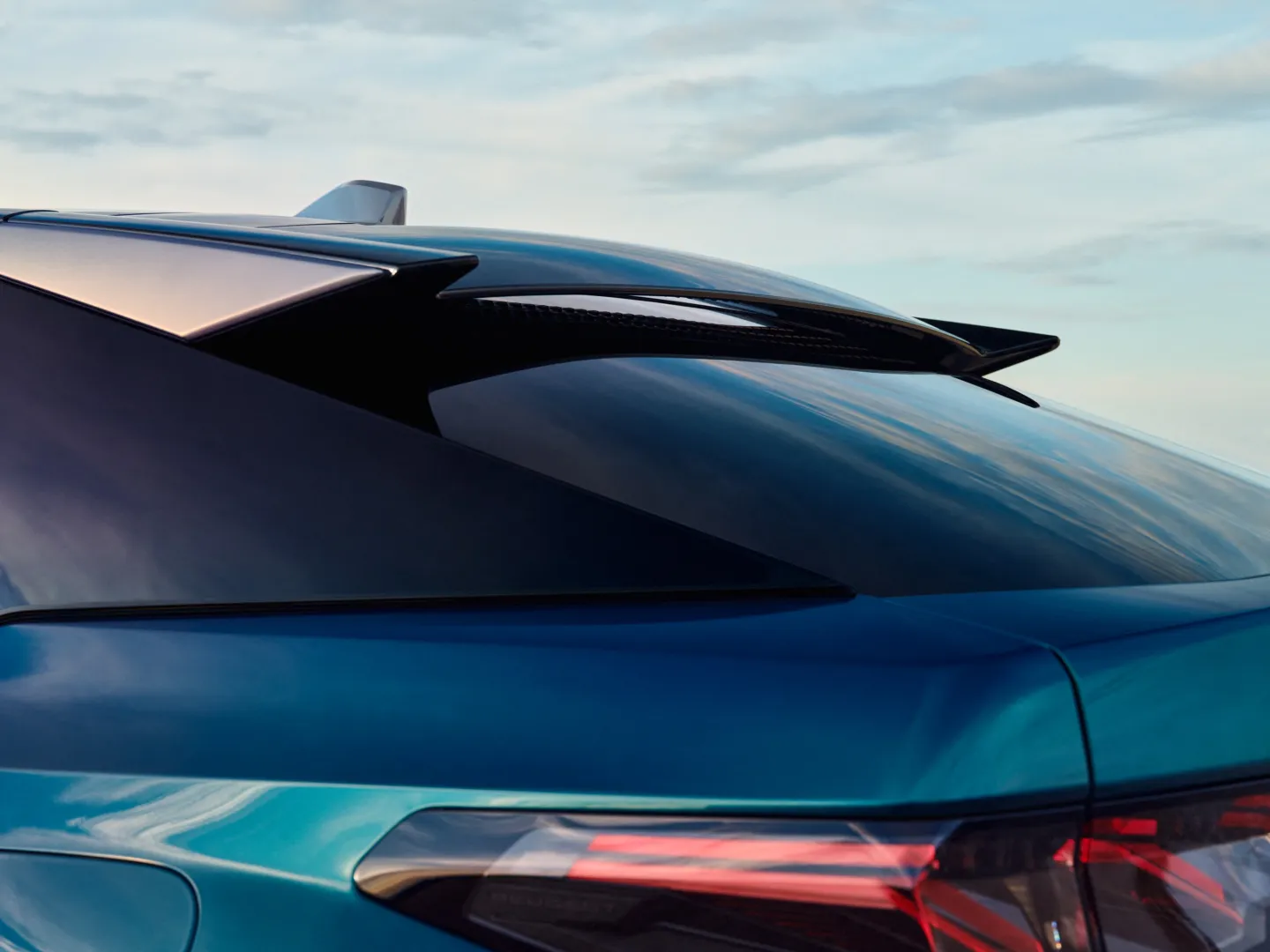 Peugeot 3008 2024 : détail becquet