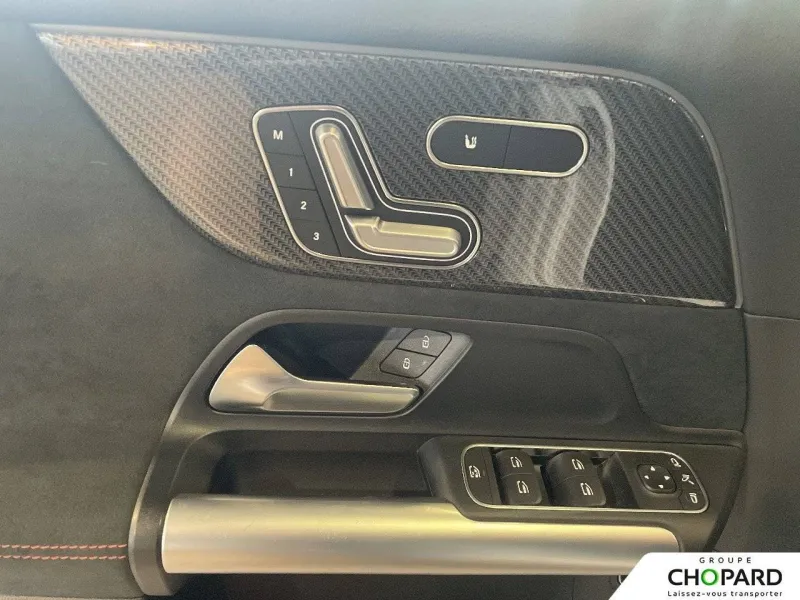 Image secondaire du véhicule 24