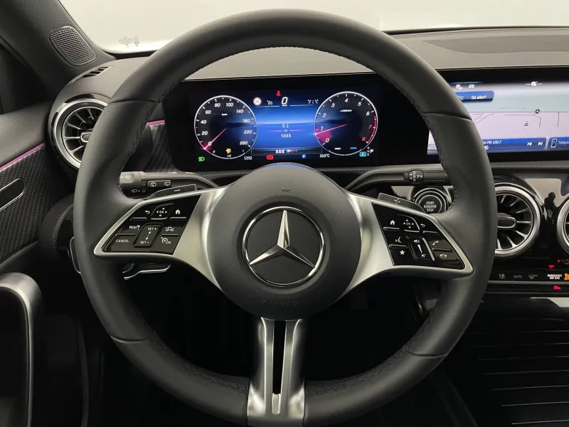 Image secondaire du véhicule 24