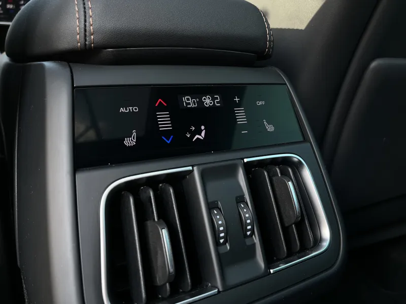 Image secondaire du véhicule 15