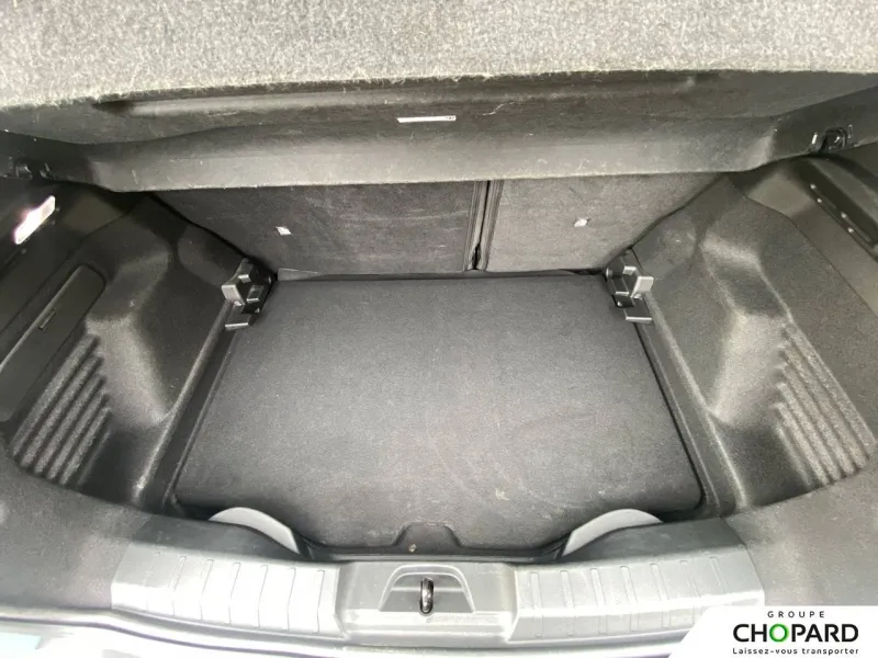 Image secondaire du véhicule 9