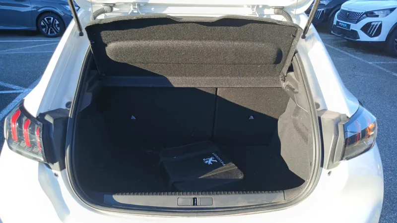 Image secondaire du véhicule 10