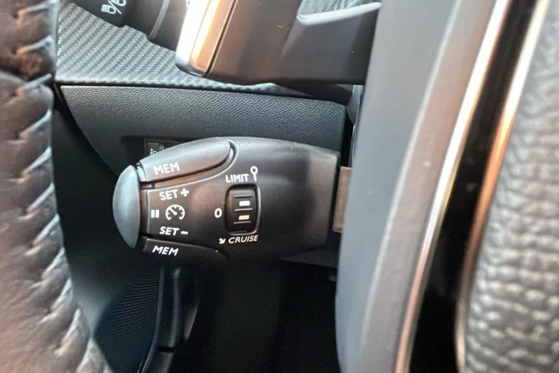 Image secondaire du véhicule 24