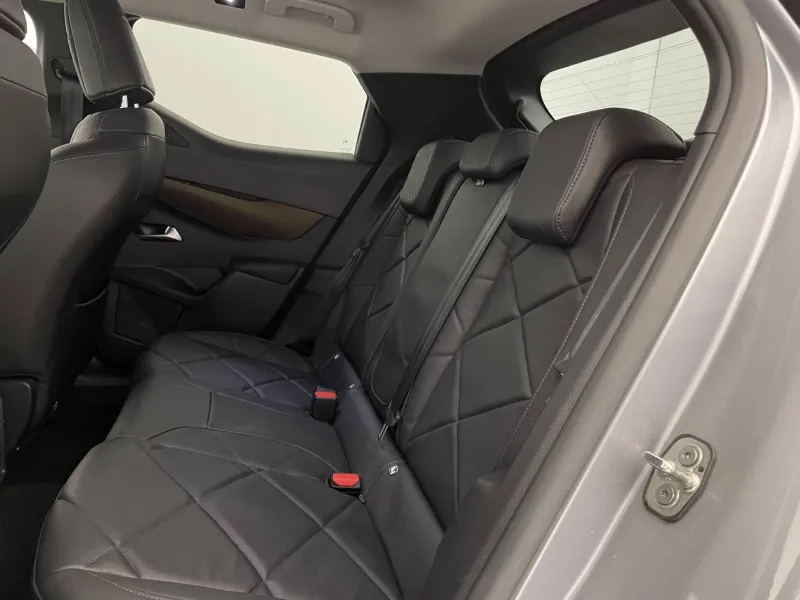 Image secondaire du véhicule 16