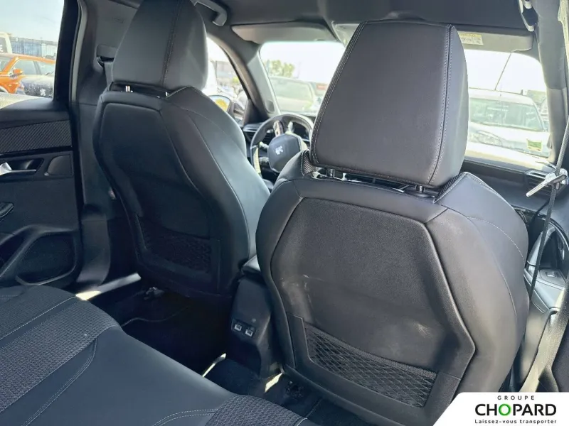 Image secondaire du véhicule 7