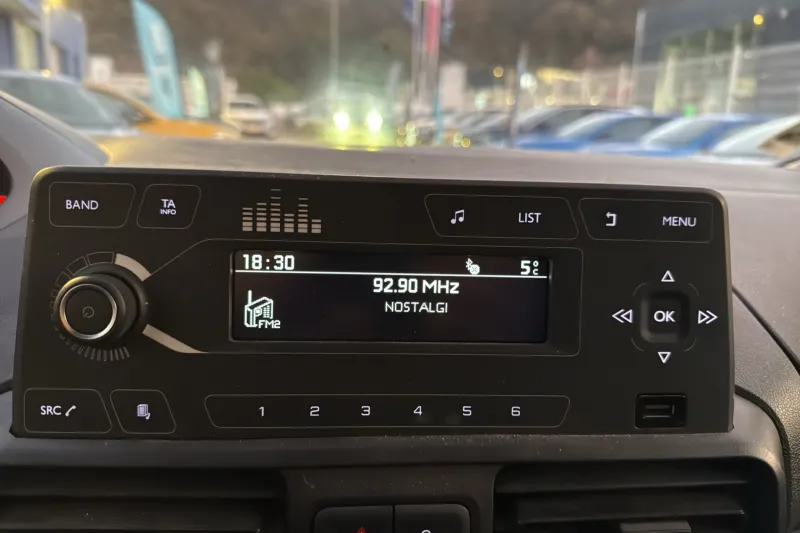 Image secondaire du véhicule 16