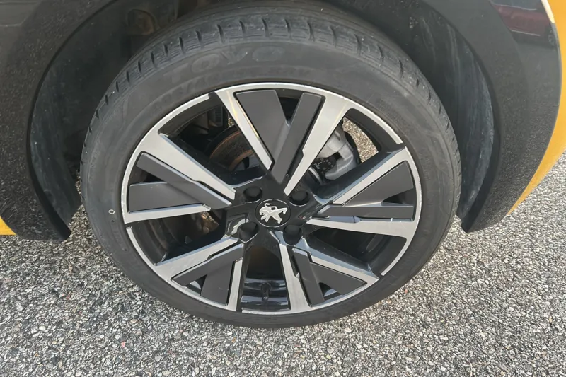 Image secondaire du véhicule 12