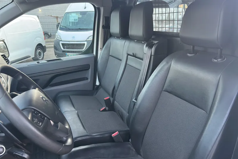 Image secondaire du véhicule 12