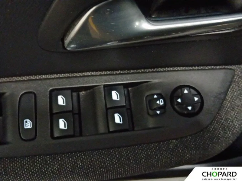 Image secondaire du véhicule 18