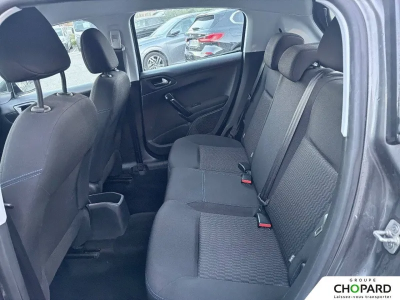 Image secondaire du véhicule 12