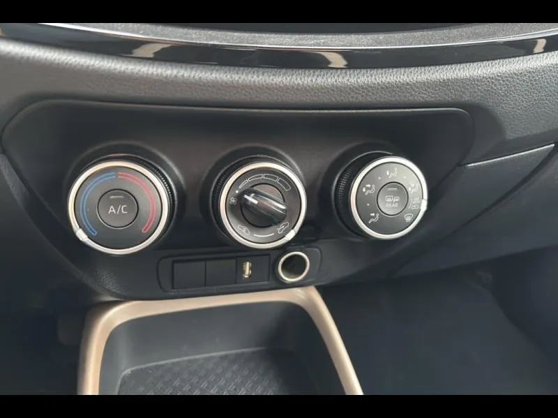 Image secondaire du véhicule 19