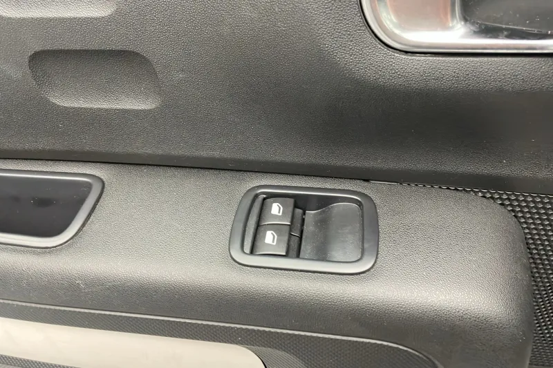 Image secondaire du véhicule 22