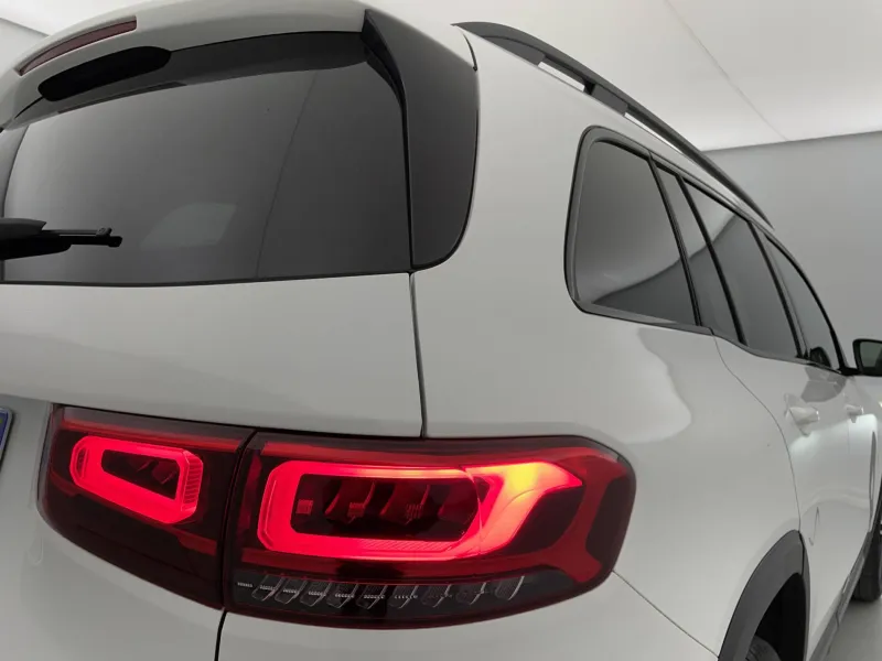 Image secondaire du véhicule 31