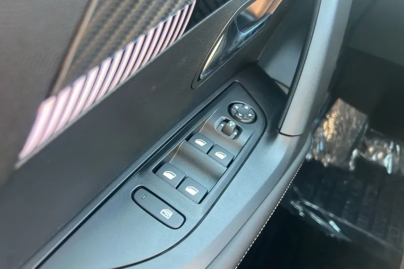 Image secondaire du véhicule 24