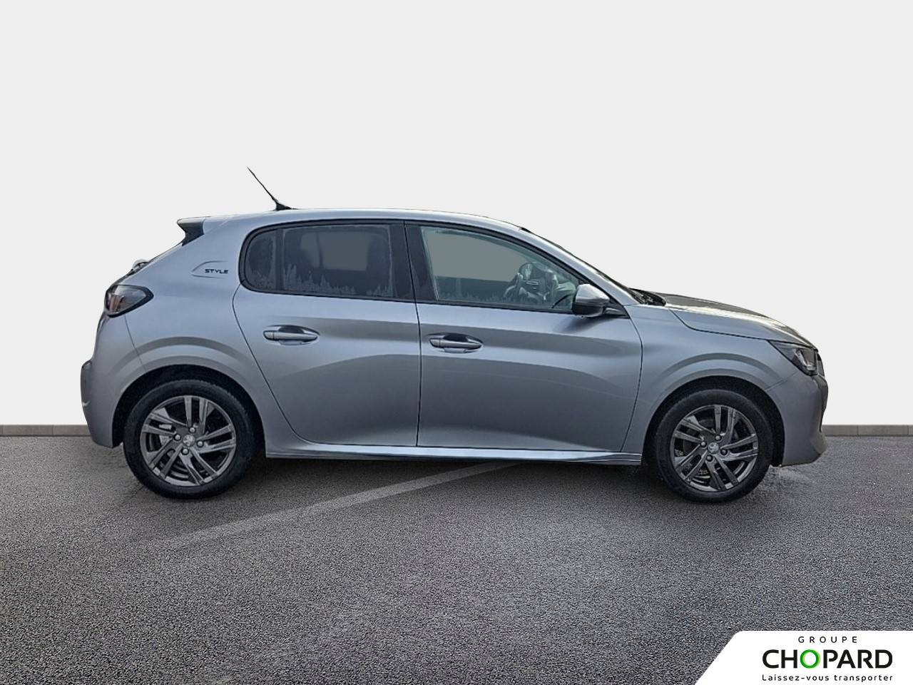 Image secondaire du véhicule 10