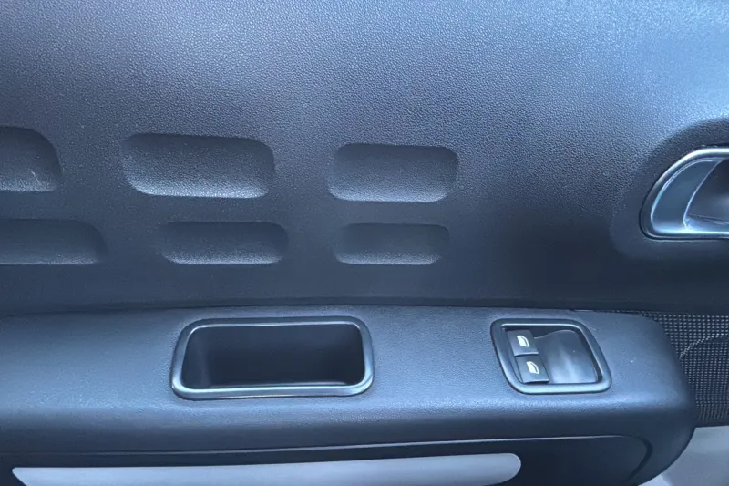 Image secondaire du véhicule 22