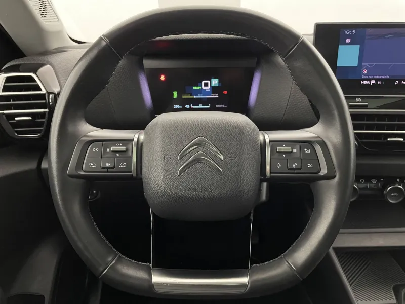 Image secondaire du véhicule 24