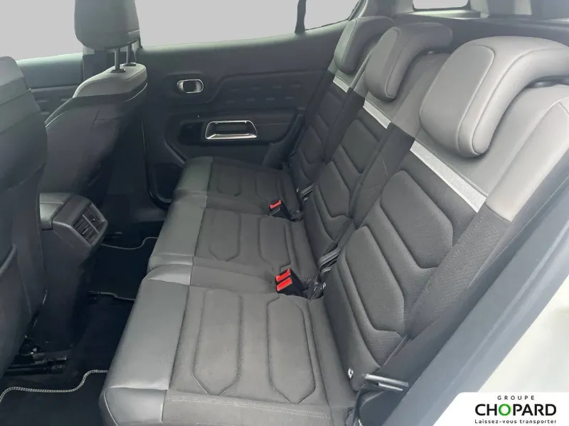 Image secondaire du véhicule 4