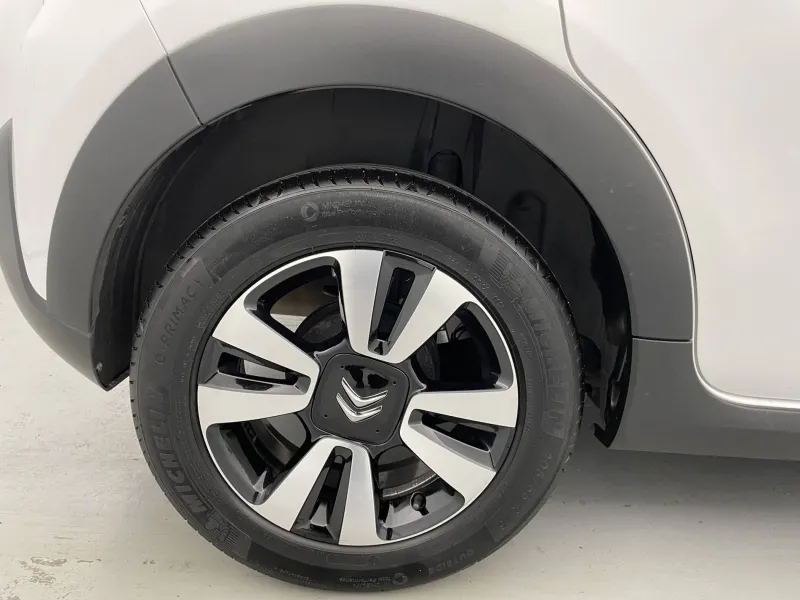 Image secondaire du véhicule 19