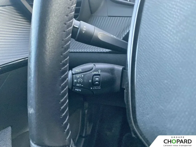 Image secondaire du véhicule 25