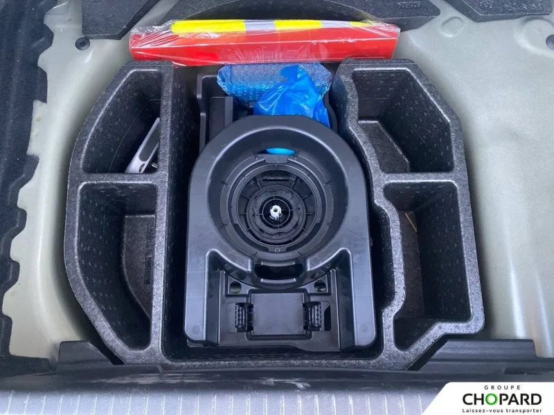 Image secondaire du véhicule 30