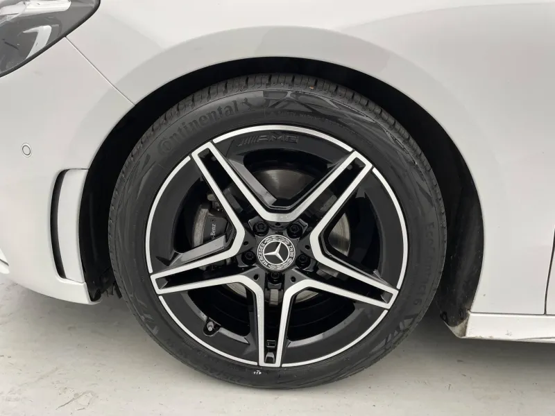 Image secondaire du véhicule 44