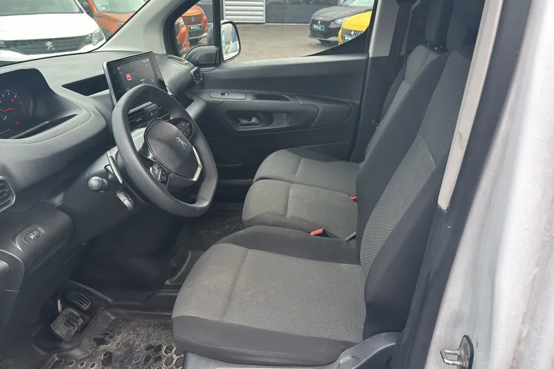 Image secondaire du véhicule 12