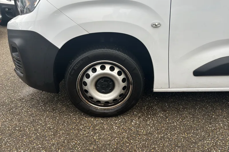 Image secondaire du véhicule 13