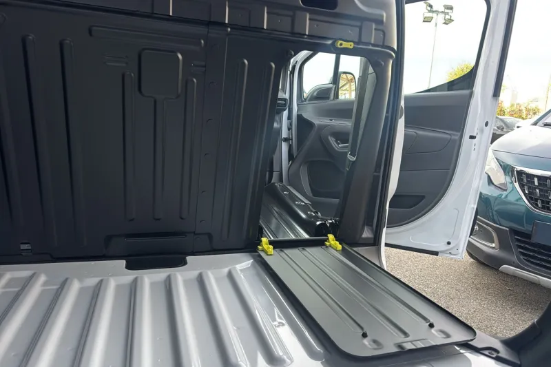 Image secondaire du véhicule 11