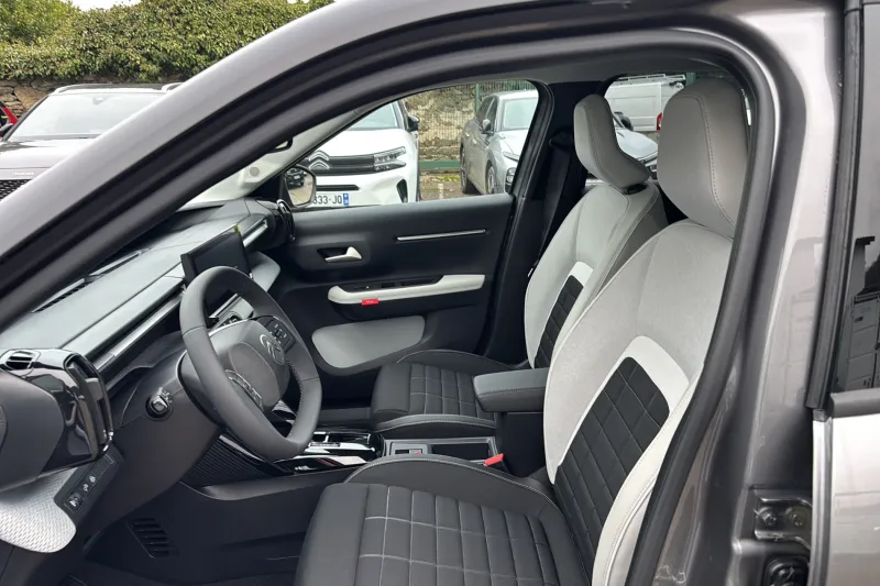 Image secondaire du véhicule 11