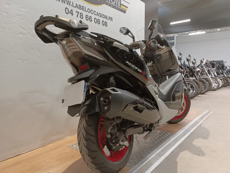 Image secondaire du véhicule 4